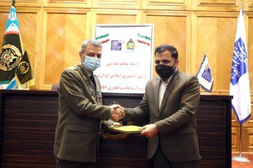 امضای تفاهمنامه همکاری مشترک بین ارتش و وزارت ارتباطات