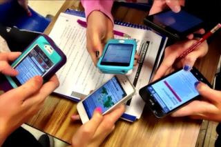 جدول نوع فعالیت كاربران اینترنت، حضور ۷۰ درصدی در سایتهای اجتماعی