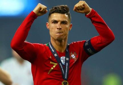 رونالدو نزدیك تر از همیشه به علی دایی